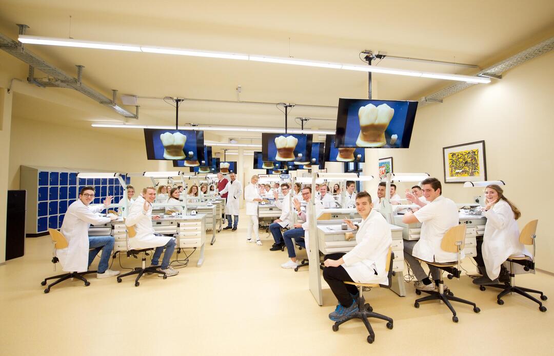 Dental propaedeutic laboratory